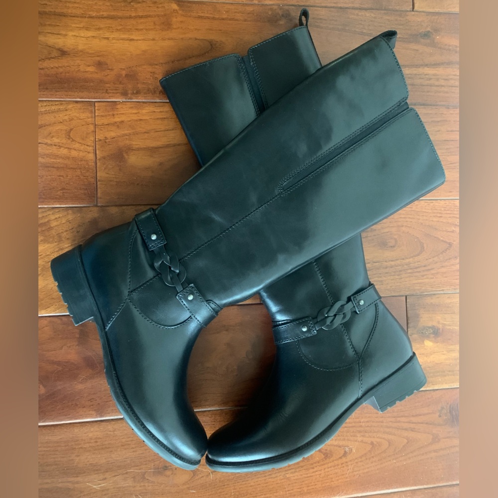 Clarks Boots Women's US 8.5 Black Leather Riding Plaza Market Tall Knee High